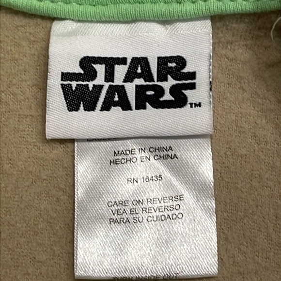 0-3 months Star Wars Baby Yoda The Child Mandolorian footed footies onesie - Picture 11 of 12